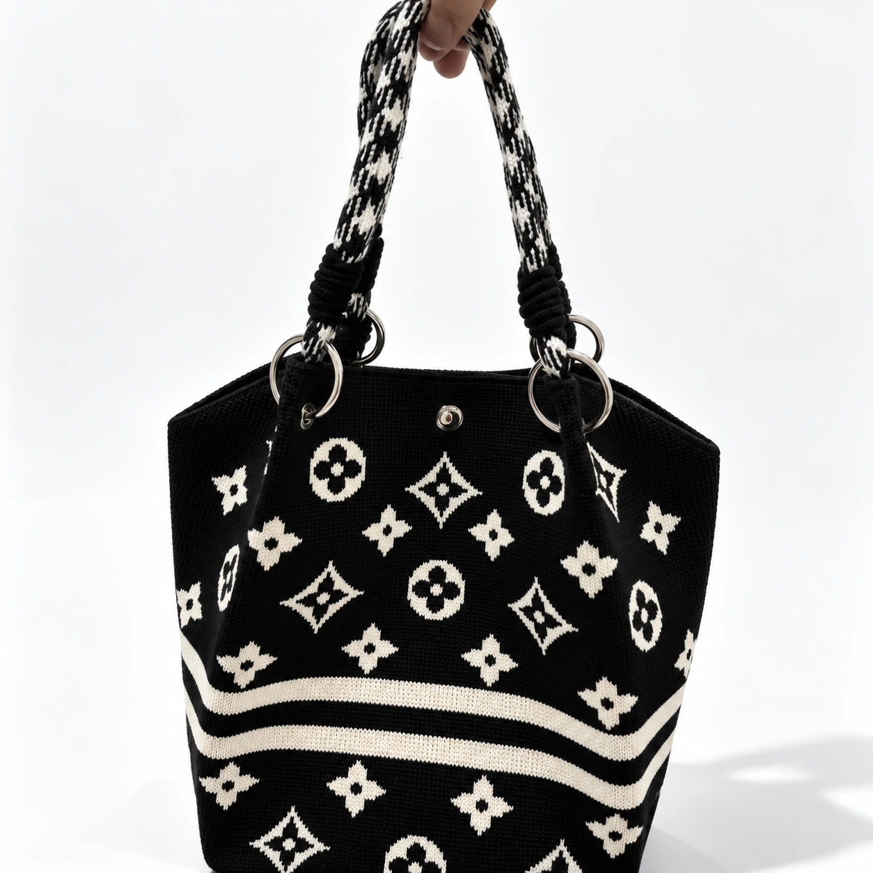 Noir Symbol Wave — AI-enhanced product image